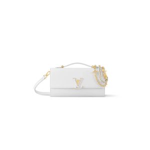 LV Wallet On Chain Capucines